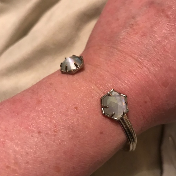 Kendra Scott Iridescent/Silver tone Earrings and Bracelet set - Picture 3 of 3